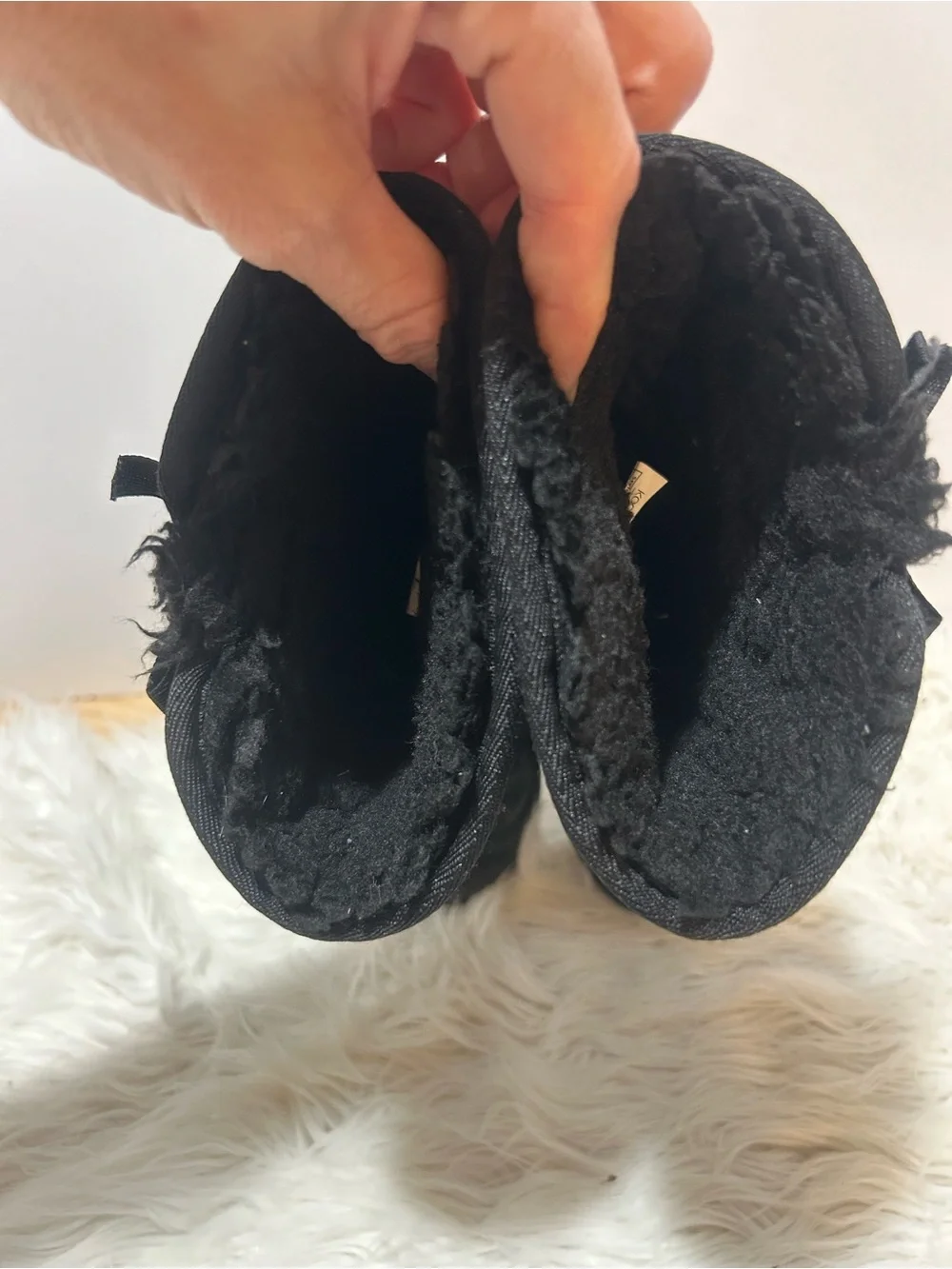 Kids Sz 2 Black Koolaburra Boots with Bow Detail
